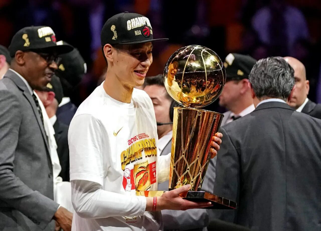kaiyun官方-破防！林书豪自曝NBA生涯真相，放弃700万+场均20+，依然被拒